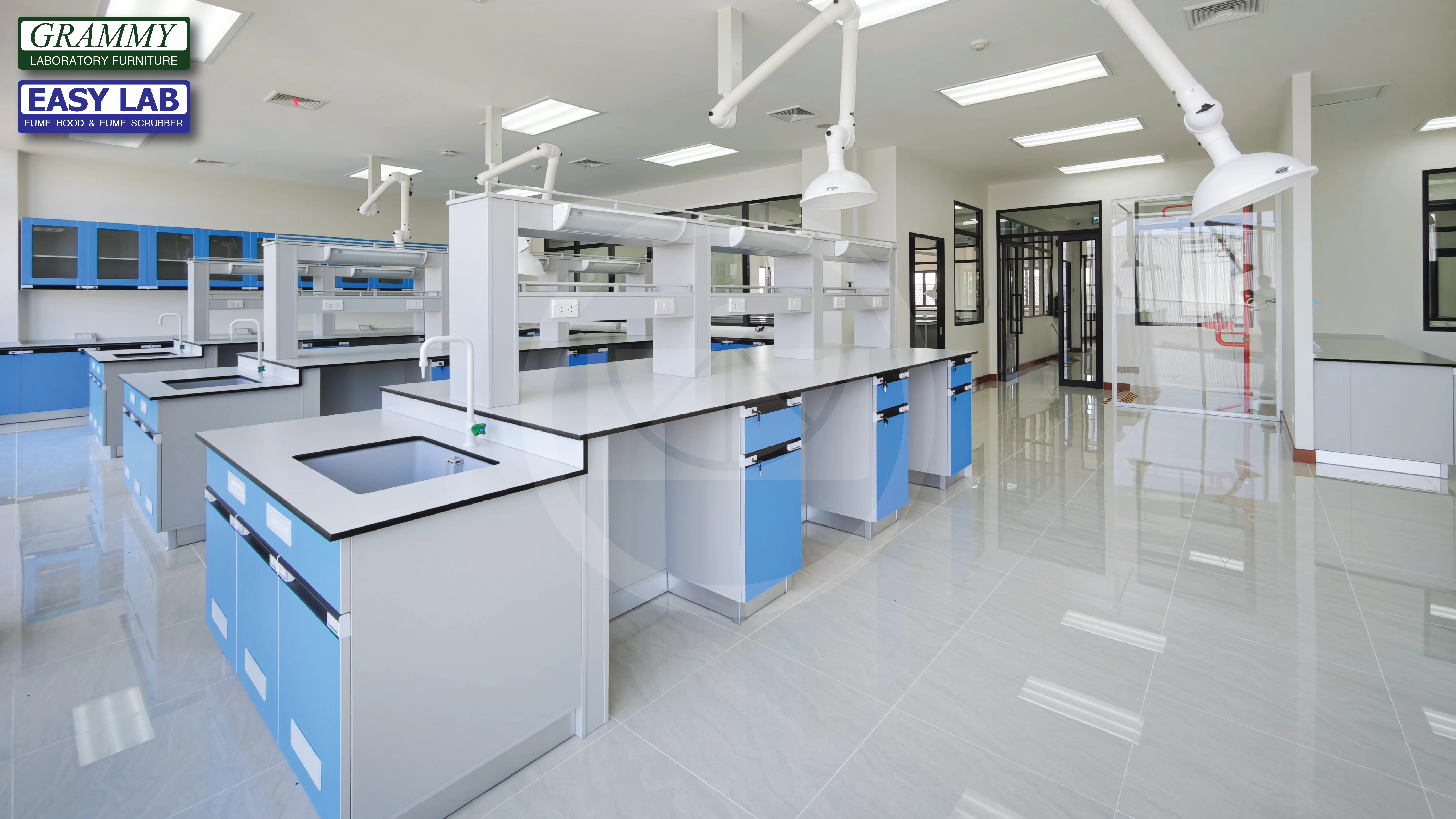 ติดตั้งโต๊ะปฏิบัติการ GRAMMY & ตู้ดูดควัน EASY LAB